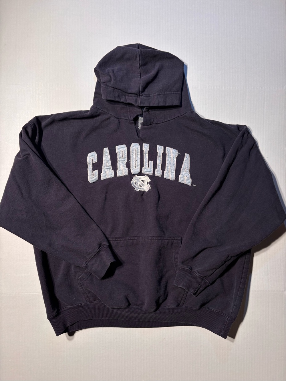 Vtg North Carolina Tar Heels Patch Logo Spell Out 90’s Y2K Sweatshirt Hoodie XL
